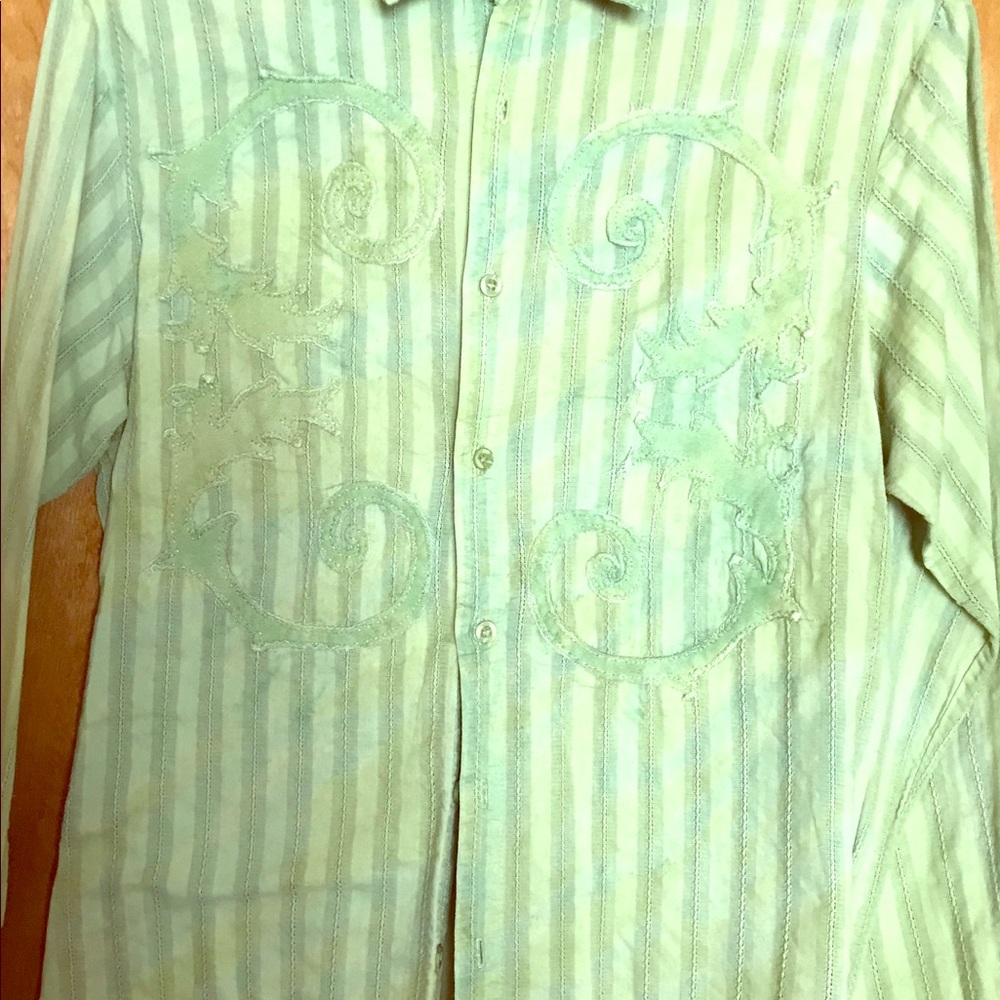 Men’s Medium Mission long sleeve Pale GN shirt